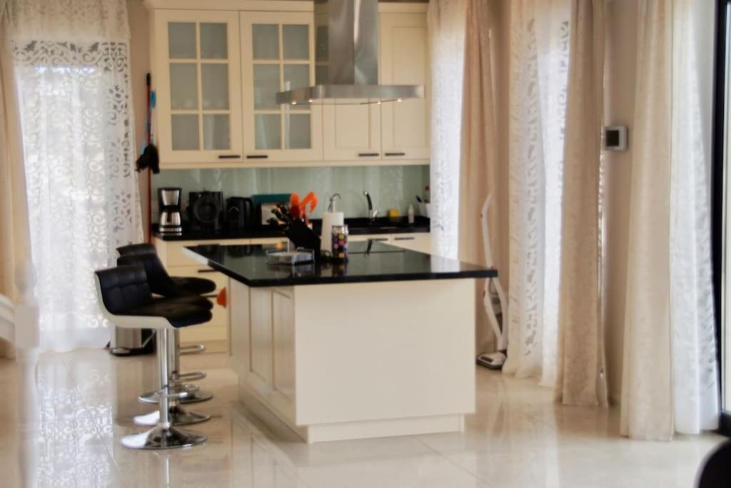 Villa Vista Bella Costa Adeje In Ruhiger Villengegend Mit Meerblick Экстерьер фото
